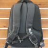 BACKPACK TAMAÑO ADULTO APTA PARA USO ESCOLAR Y VIAJES EN AVION. VISTA TRASERA.