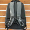 BACKPACK TAMAÑO ADULTO APTA PARA USO ESCOLAR Y VIAJES EN AVION. VISTA TRASERA.