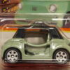 COCHE ELECTRICO NUEVO A ESCALA APROXIMADA 1/64.