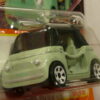 COCHE ELECTRICO NUEVO A ESCALA APROXIMADA 1/64. VISTA FRONTAL.