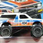 TODOTERRENO 4X4 NUEVO A ESCALA APROXIMADA 1/64.