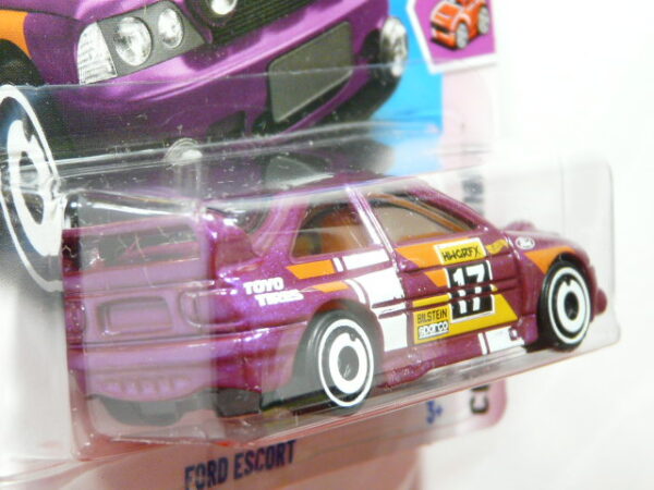 COCHE CLASICO DEPORTIVO NUEVO A ESCALA APROXIMADA 1/64. VISTA TRASERA.
