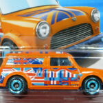 COCHE CLASICO NUEVO A ESCALA APROXIMADA 1/64.