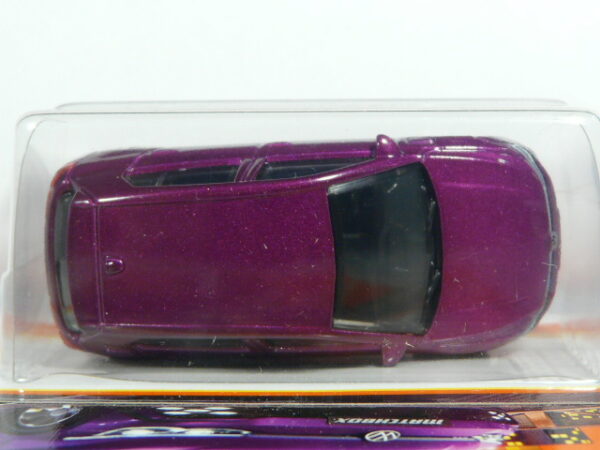 COCHE ELECTRICO NUEVO A ESCALA APROXIMADA 1/64. VISTA AEREA.