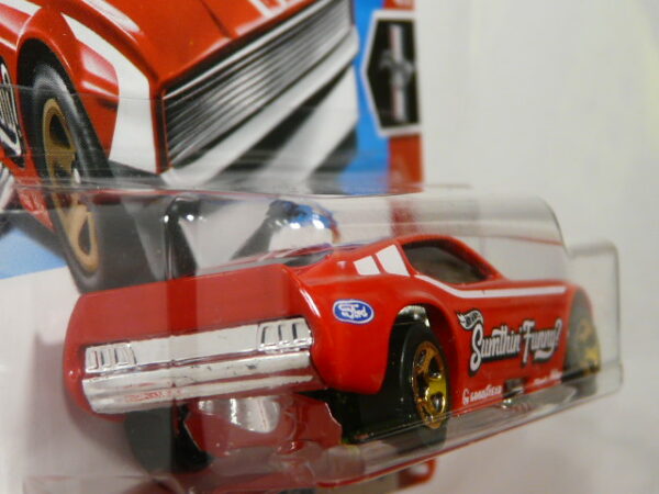 COCHE CLASICO DEPORTIVO COUPE NUEVO A ESCALA APROXIMADA 1/64. VISTA TRASERA.