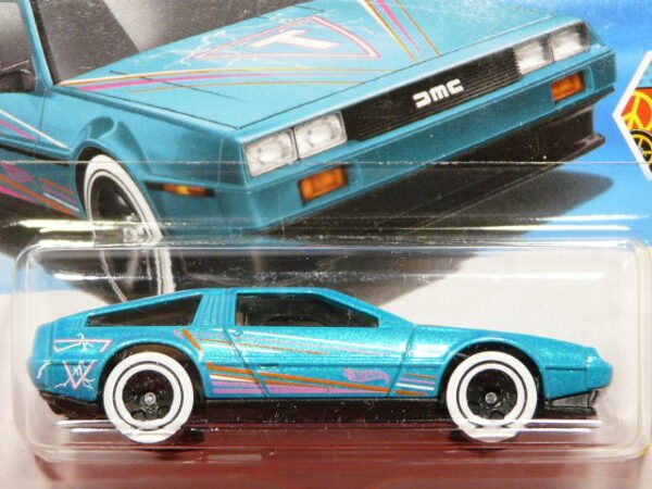 COCHE DEPORTIVO CLASICO NUEVO A ESCALA APROXIMADA 1/64.