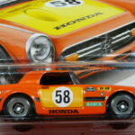COCHE NUEVO TH EDICION LIMITADA A ESCALA APROXIMADA 1/64.