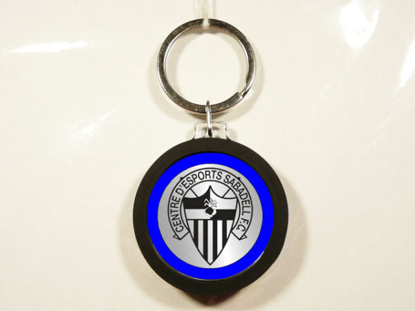 LLAVERO DE PLASTICO, GOMA Y METAL RESISTENTE A LOS GOLPES. DISEÑO ÚNICO Y ORIGINAL.