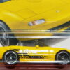 COCHE DEPORTIVO ROADSTER DESCAPOTABLE NUEVO A ESCALA APROXIMADA 1/64.