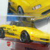 COCHE DEPORTIVO ROADSTER DESCAPOTABLE NUEVO A ESCALA APROXIMADA 1/64. VISTA FRONTAL.