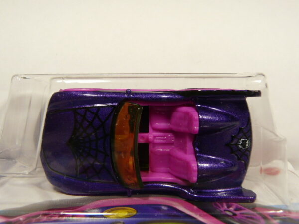 COCHE DEPORTIVO ROADSTER DESCAPOTABLE NUEVO A ESCALA APROXIMADA 1/64. VISTA AEREA.