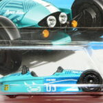 VEHICULO DE TRES RUEDAS NUEVO A ESCALA APROXIMADA 1/64.