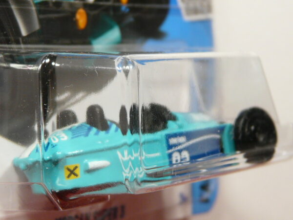 VEHICULO DE TRES RUEDAS NUEVO A ESCALA APROXIMADA 1/64. VISTA TRASERA.