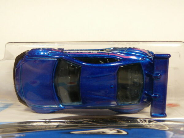 COCHE DEPORTIVO COUPE NUEVO A ESCALA APROXIMADA 1/64. VISTA AEREA.
