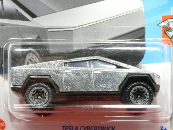 VEHICULO  TODOTERRENO 4X4 ELECTRICO NUEVO A ESCALA APROXIMADA 1/64.