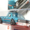 COCHE CLASICO PICK UP NUEVO A ESCALA APROXIMADA 1/64. VISTA FRONTAL.