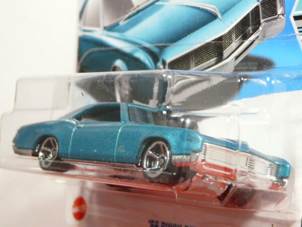 COCHE CLASICO DEPORTIVO COUPE NUEVO A ESCALA APROXIMADA 1/64. VISTA FRONTAL.
