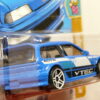 COCHE DEPORTIVO CLASICO NUEVO A ESCALA APROXIMADA 1/64. VISTA TRASERA.