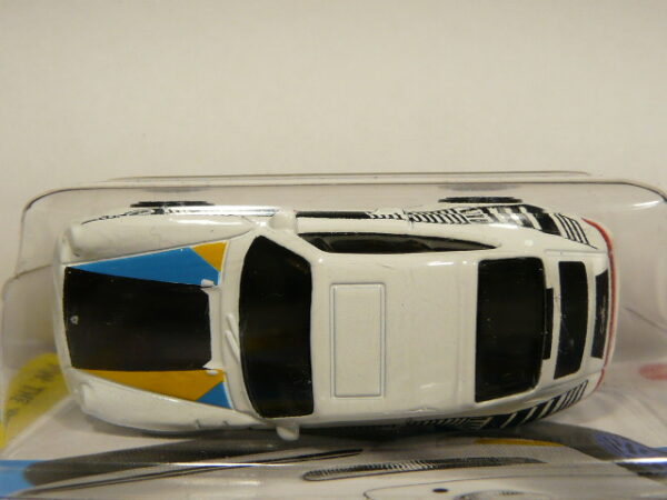 COCHE CLASICO DEPORTIVO COUPE NUEVO A ESCALA APROXIMADA 1/64. VISTA AEREA.