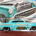 COCHE CLASICO DEPORTIVO COUPE NUEVO A ESCALA APROXIMADA 1/64.