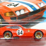 COUPE DEPORTIVO CLASICO NUEVO A ESCALA APROXIMADA 1/64.