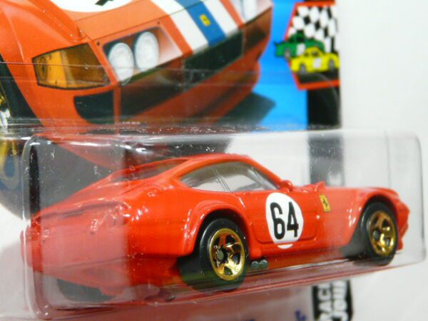 COUPE DEPORTIVO CLASICO NUEVO A ESCALA APROXIMADA 1/64. VISTA TRASERA.