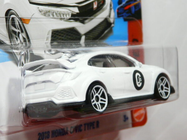COCHE DEPORTIVO NUEVO A ESCALA APROXIMADA 1/64. VISTA TRASERA.