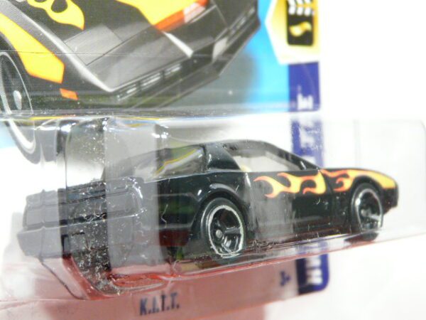 COCHE FANTASTICO NUEVO A ESCALA APROXIMADA 1/64. VISTA TRASERA.