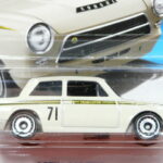 COCHE DEPORTIVO CLASICO NUEVO A ESCALA APROXIMADA 1/64.