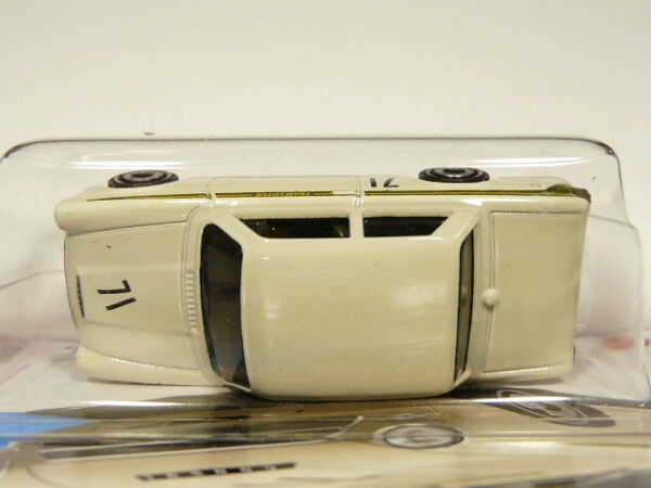 COCHE DEPORTIVO CLASICO NUEVO A ESCALA APROXIMADA 1/64. VISTA AEREA.