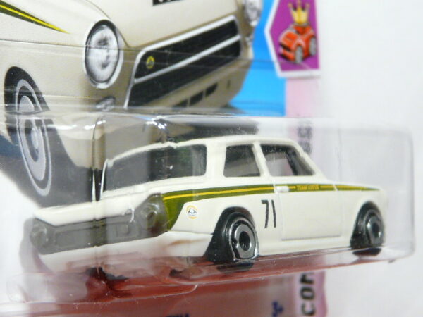 COCHE DEPORTIVO CLASICO NUEVO A ESCALA APROXIMADA 1/64. VISTA TRASERA.