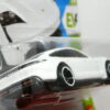 COCHE DEPORTIVO ELECTRICO NUEVO A ESCALA APROXIMADA 1/64. VISTA TRASERA.