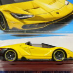 COCHE DEPORTIVO EDICION ESPECIAL NUEVO A ESCALA APROXIMADA 1/64.