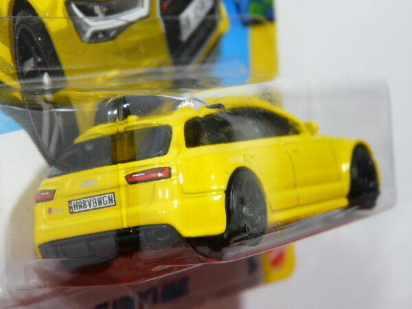 COCHE NUEVO A ESCALA APROXIMADA 1/64.. VISTA TRASERA.