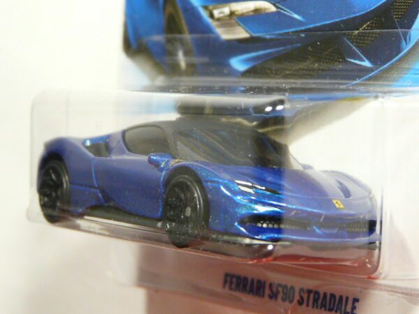 COUPE DEPORTIVO NUEVO A ESCALA APROXIMADA 1/64. VISTA FRONTAL.