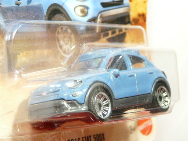 SUV NUEVO A ESCALA APROXIMADA 1/64. VISTA FRONTAL.