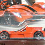 COCHE DEPORTIVO DE CARRERAS NUEVO A ESCALA APROXIMADA 1/64.