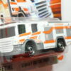 CAMION DE BOMBEROS NUEVO A ESCALA APROXIMADA 1/64. VISTA FRONTAL.