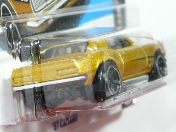 COCHE CLASICO DEPORTIVO COUPE NUEVO A ESCALA APROXIMADA 1/64. VISTA TRASERA.
