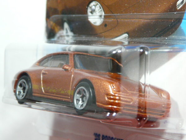 COCHE CLASICO DEPORTIVO COUPE NUEVO A ESCALA APROXIMADA 1/64. VISTA FRONTAL.