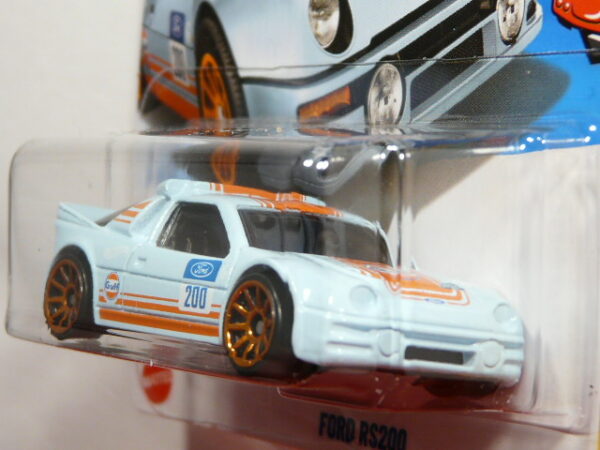COCHE DEPORTIVO NUEVO A ESCALA APROXIMADA 1/64. VISTA FRONTAL.