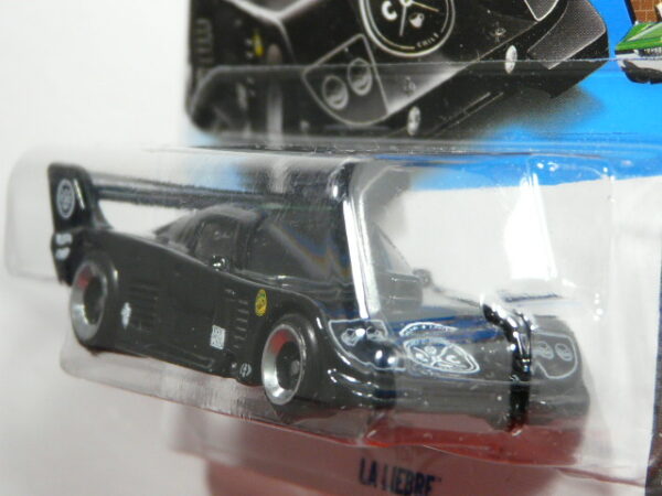 COCHE DE CARRERAS NUEVO A ESCALA APROXIMADA 1/64. VISTA FRONTAL.