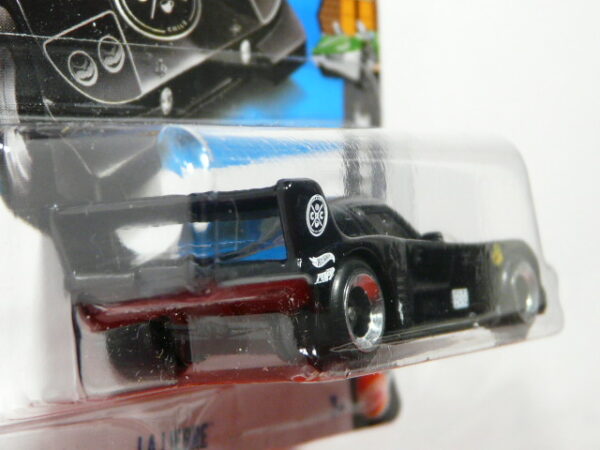 COCHE DE CARRERAS NUEVO A ESCALA APROXIMADA 1/64. VISTA TRASERA.