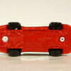 COCHE COUPE CLASICO DE SEGUNDA MANO SIN SEÑALES DE USO Y BUEN ESTADO GENERAL A ESCALA APROXIMADA 1/64. VISTA INFERIOR.