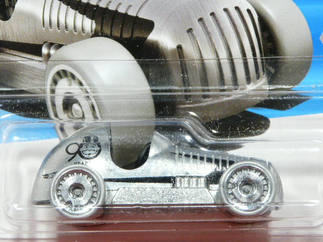COCHE DEPORTIVO COUPE NUEVO A ESCALA APROXIMADA 1/64.