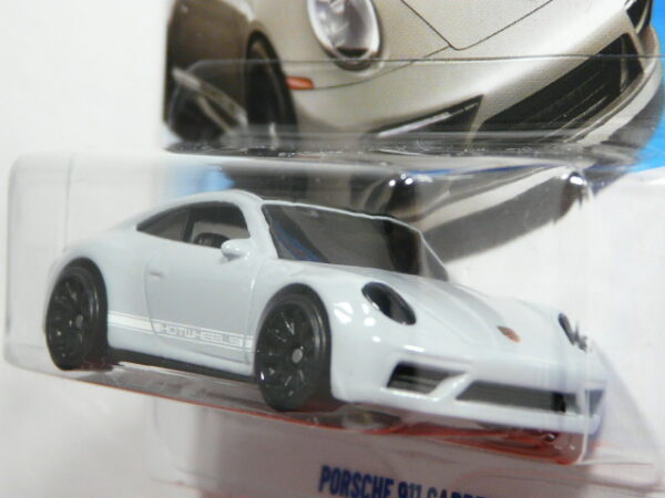 COCHE DEPORTIVO COUPE NUEVO A ESCALA APROXIMADA 1/64. VISTA FRONTAL.