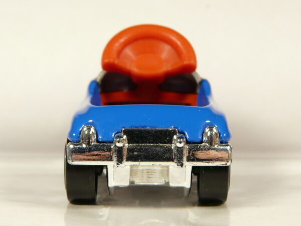 COCHE NUEVO TH EDICION LIMITADA A ESCALA APROXIMADA 1/64 SIN BLISTER. VISTA TRASERA.