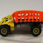 CAMION TODOTERRENO 4X4 NUEVO EN MINIATURA, SIN BLISTER. ESCALA APROXIMADA 1/64.