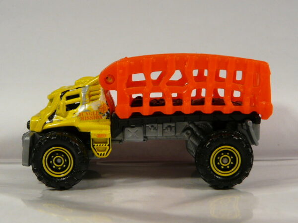 CAMION TODOTERRENO 4X4 NUEVO EN MINIATURA, SIN BLISTER. ESCALA APROXIMADA 1/64.