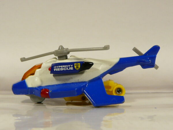 HELICOPTER DE RESCATE EN MINIATURA DE SEGUNDA MANO, CON ALGUNAS SEÑALES DE USO Y BUEN ESTADO GENERAL, SIN BLÍSTER.